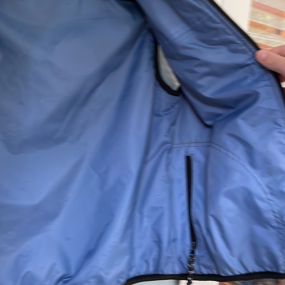 Boys 8-10 reversible vest. - Picture 4 of 5